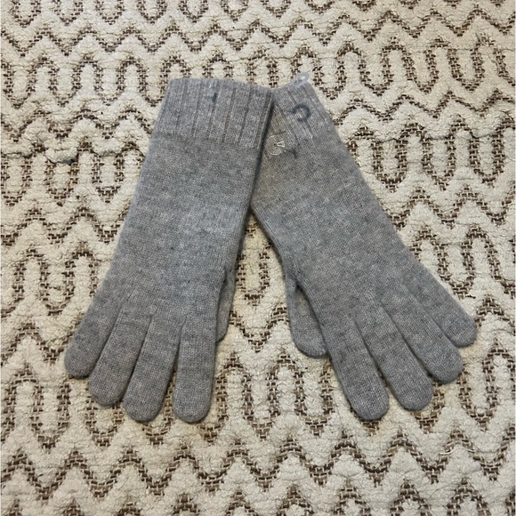 *SOLD* NEW Joie Cashmere Gloves - Picture 1 of 4